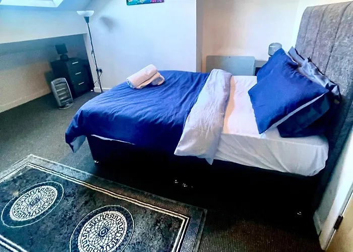 Rawson - Stylish Centre Hideaway *